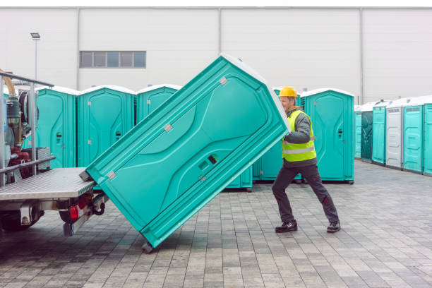 Best Portable bathroom rental  in Bakersfield Country Clu, CA