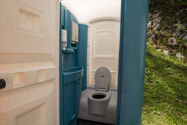 Best Sanitation services for porta potties  in Bakersfield Country Clu, CA